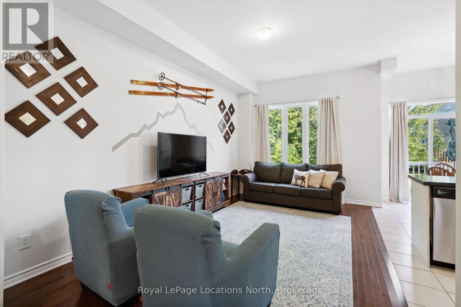 6 Blasi Ct, Wasaga Beach, ON L9Z 0H3