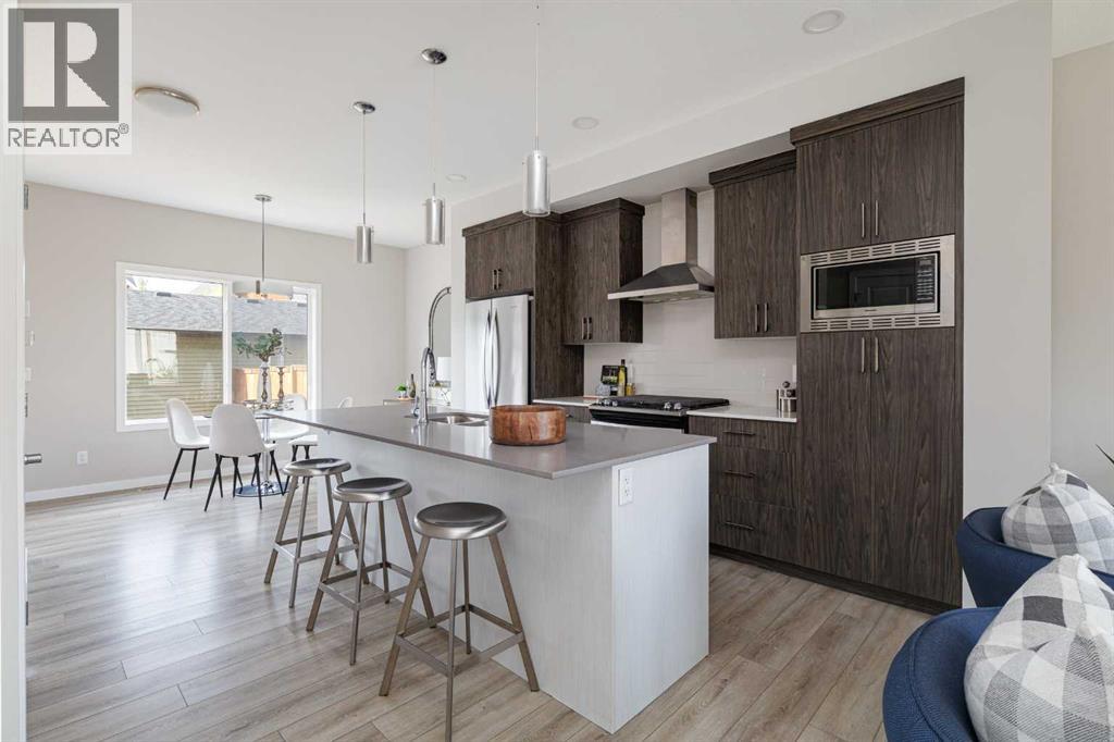 25 Sunrise Way, Cochrane, AB T4C 0C8