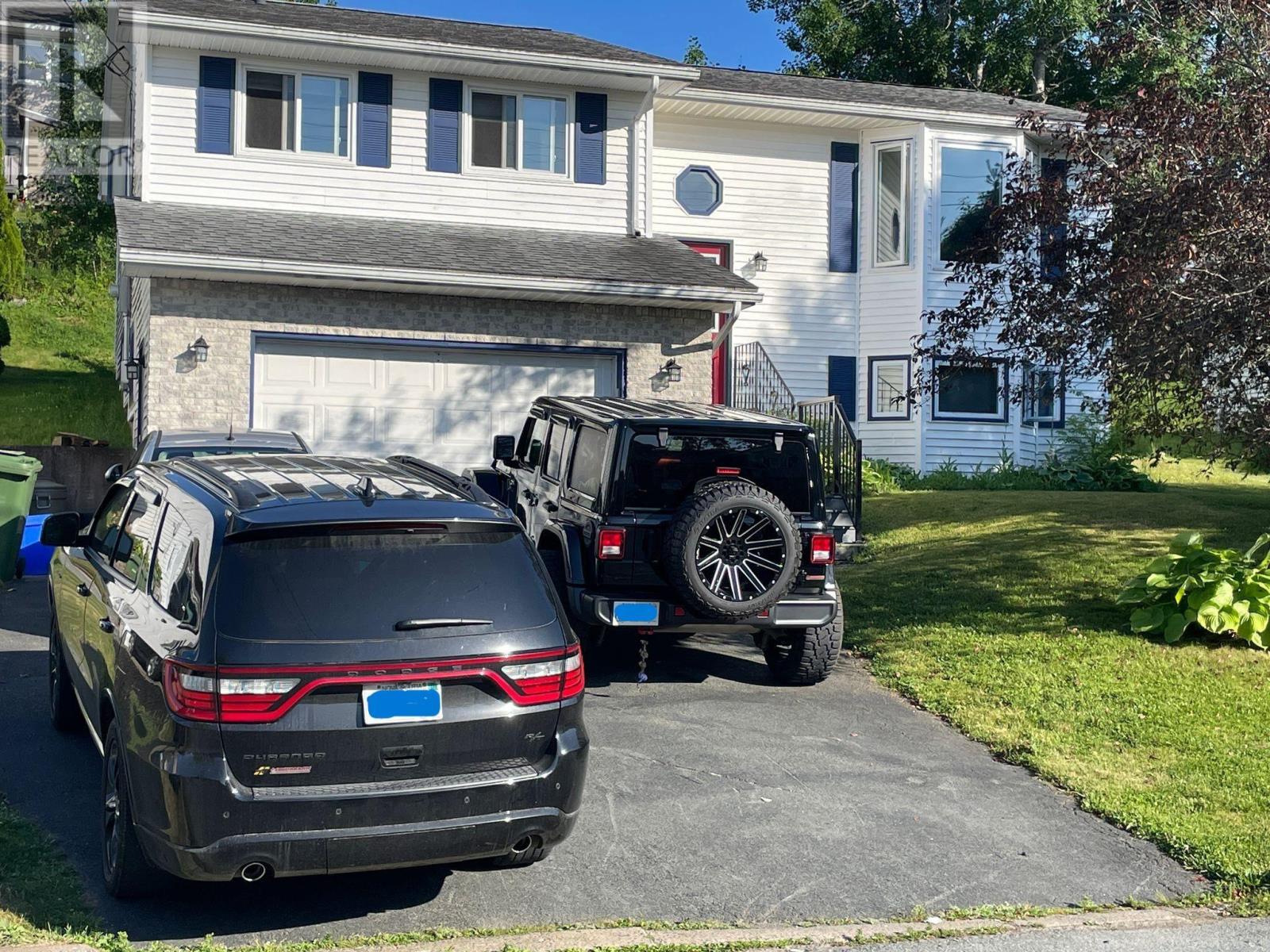 31 Yerevan Dr, Lower Sackville, NS B4C 4A9