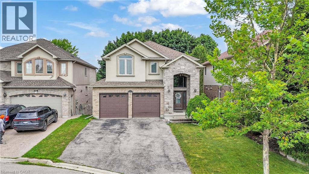 224 Paige Pl, Kitchener, ON N2K 4P5