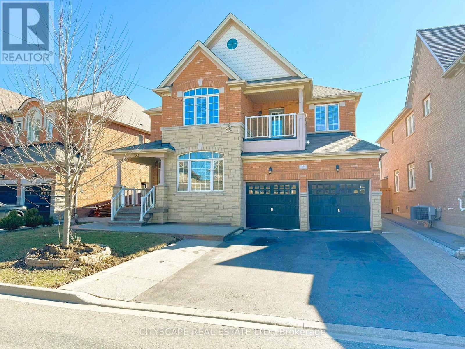 7 Attraction Dr, Brampton, ON L6Y 0C1
