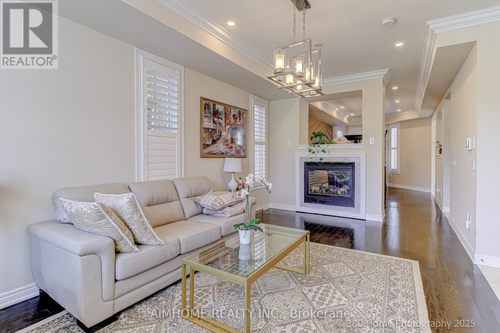 18 Saddlebrook Dr, Markham, ON L6B 1J4