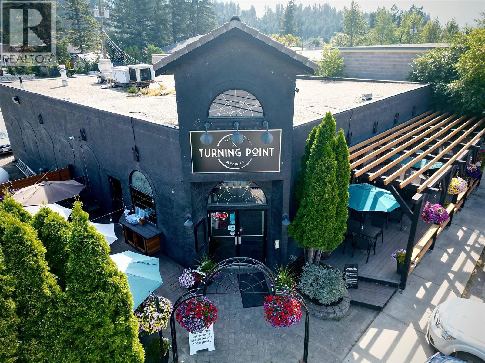 11th Avenue Unit 906, Golden, BC V0A 1H0