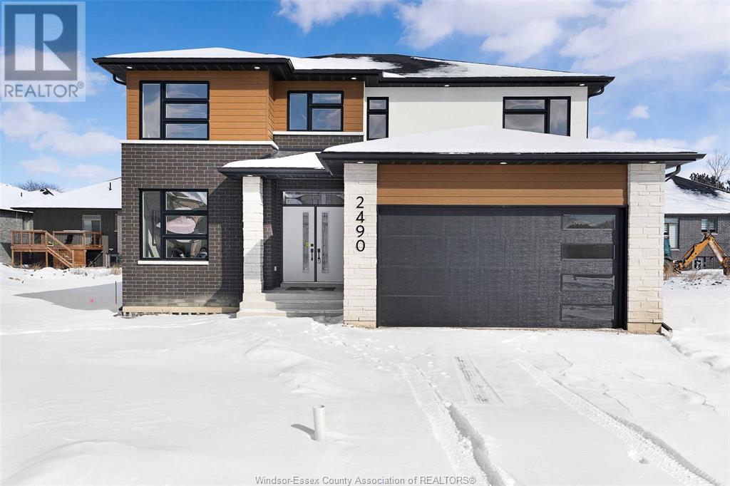 2490 Partington Ave, Windsor, ON N9E 3A8