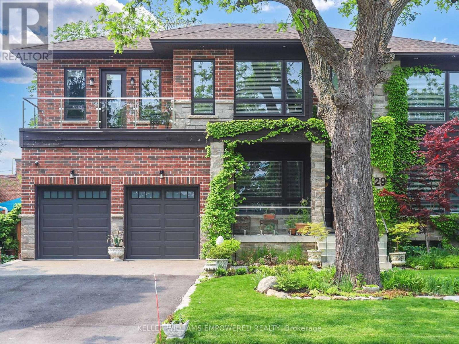 29 Bedford Park Ave, Richmond Hill, ON L4C 2N9