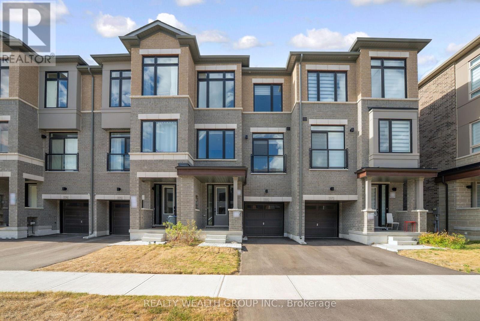221 Tennant Cir, Vaughan, ON L4H 5L4