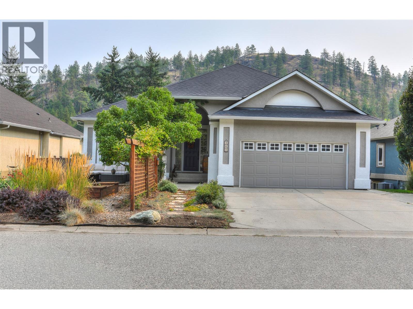 363 Woodpark Cres, Kelowna, BC V1V 2L1