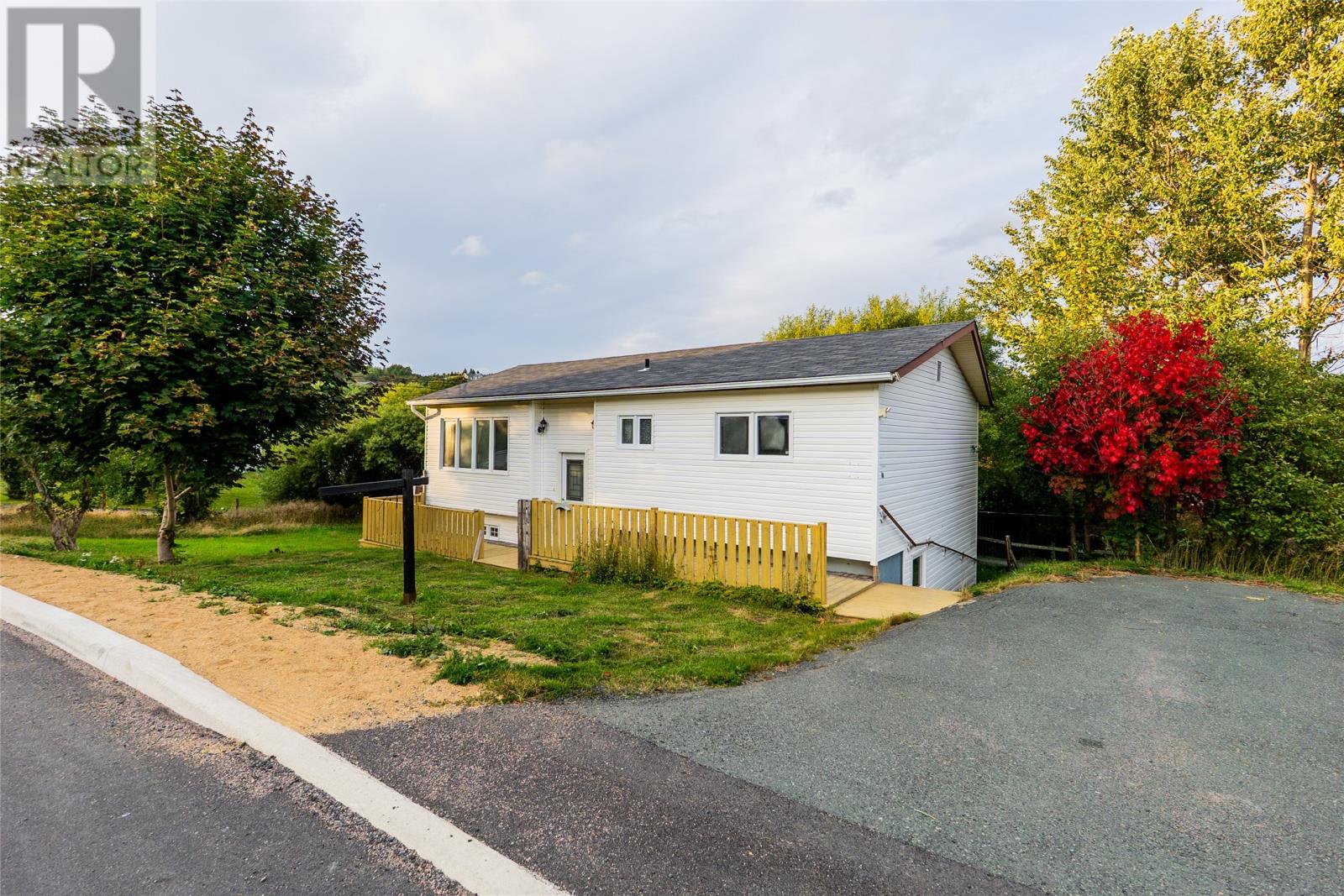 4 Rectory Ave, Spaniard's Bay, NL A0A 3X0