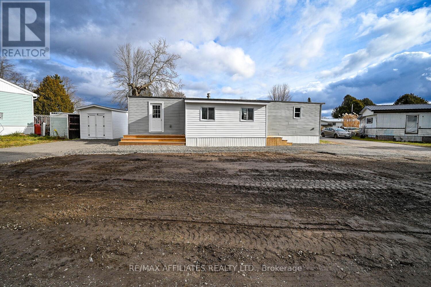 418 Nicole St, Smiths Falls, ON K7A 4S4