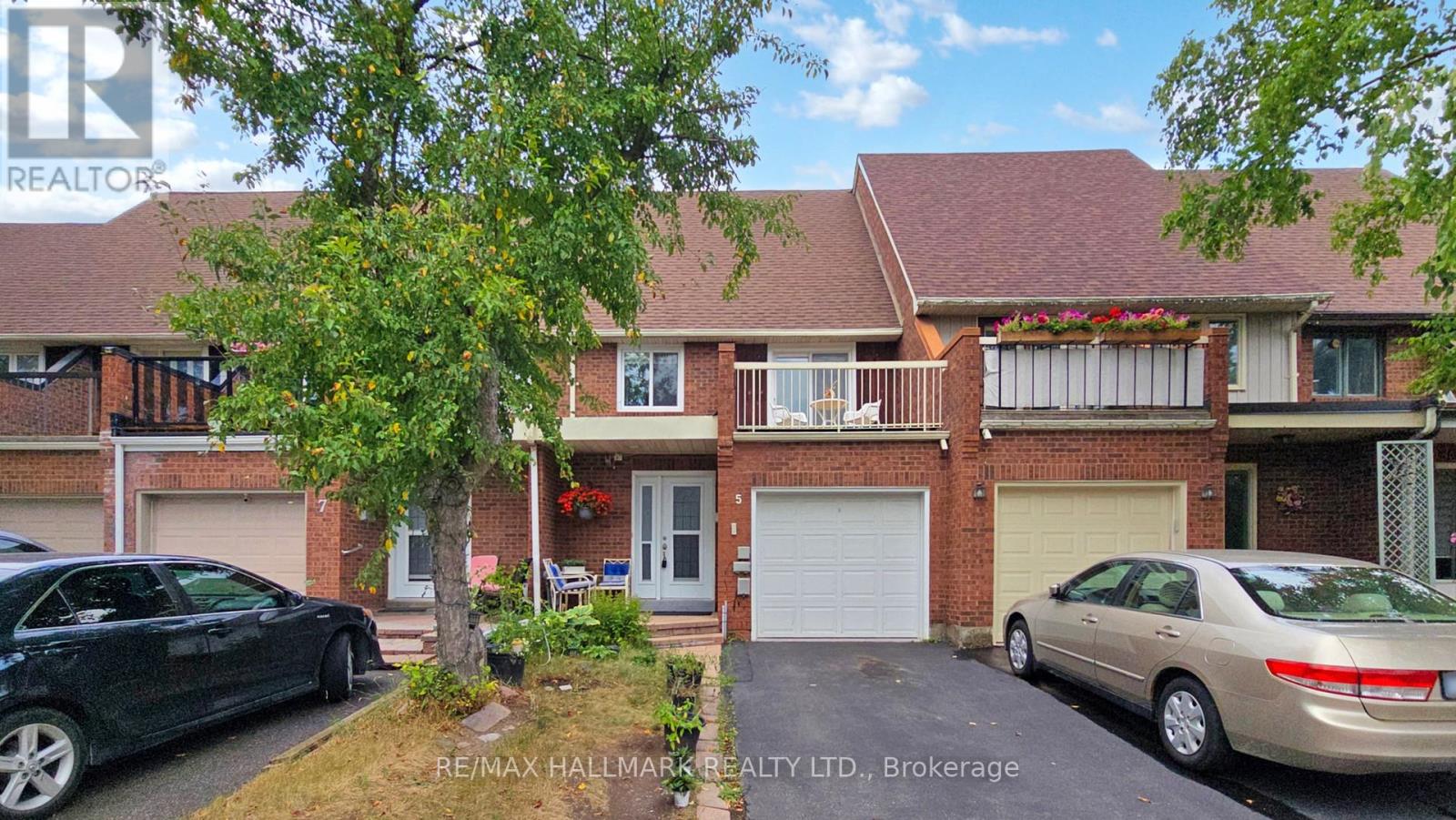 5 Ecclesfield Dr, Toronto, ON M1W 2Y3