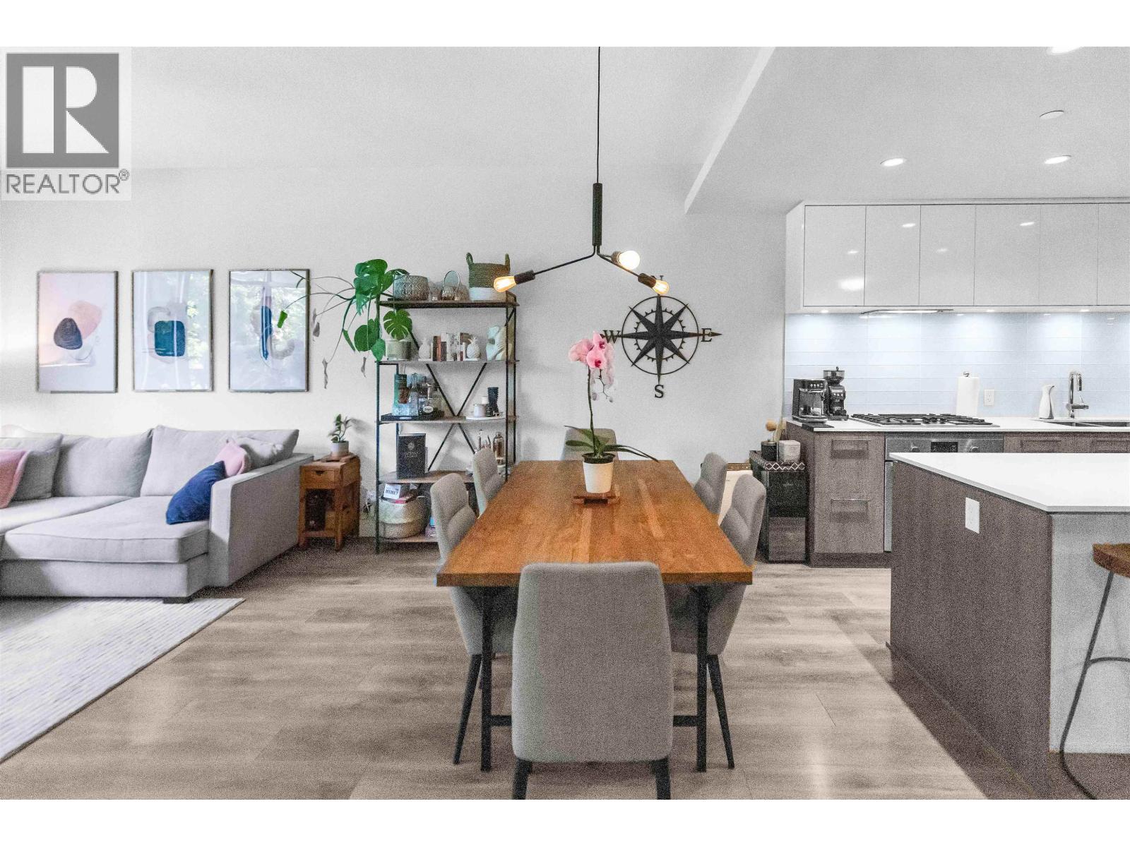 680 Seylynn Crescent Unit 104, North Vancouver, BC V7J 0B5