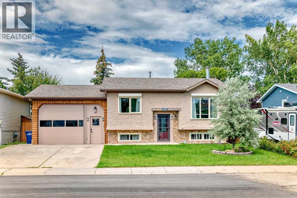 118 Ridgebrook Dr SW, Airdrie, AB T4B 1A1