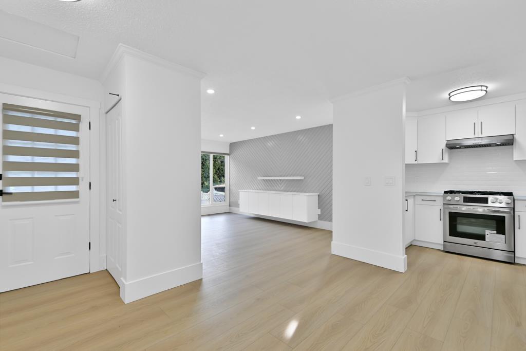 34065 Hazelwood Ave, Abbotsford, BC V2S 7R1