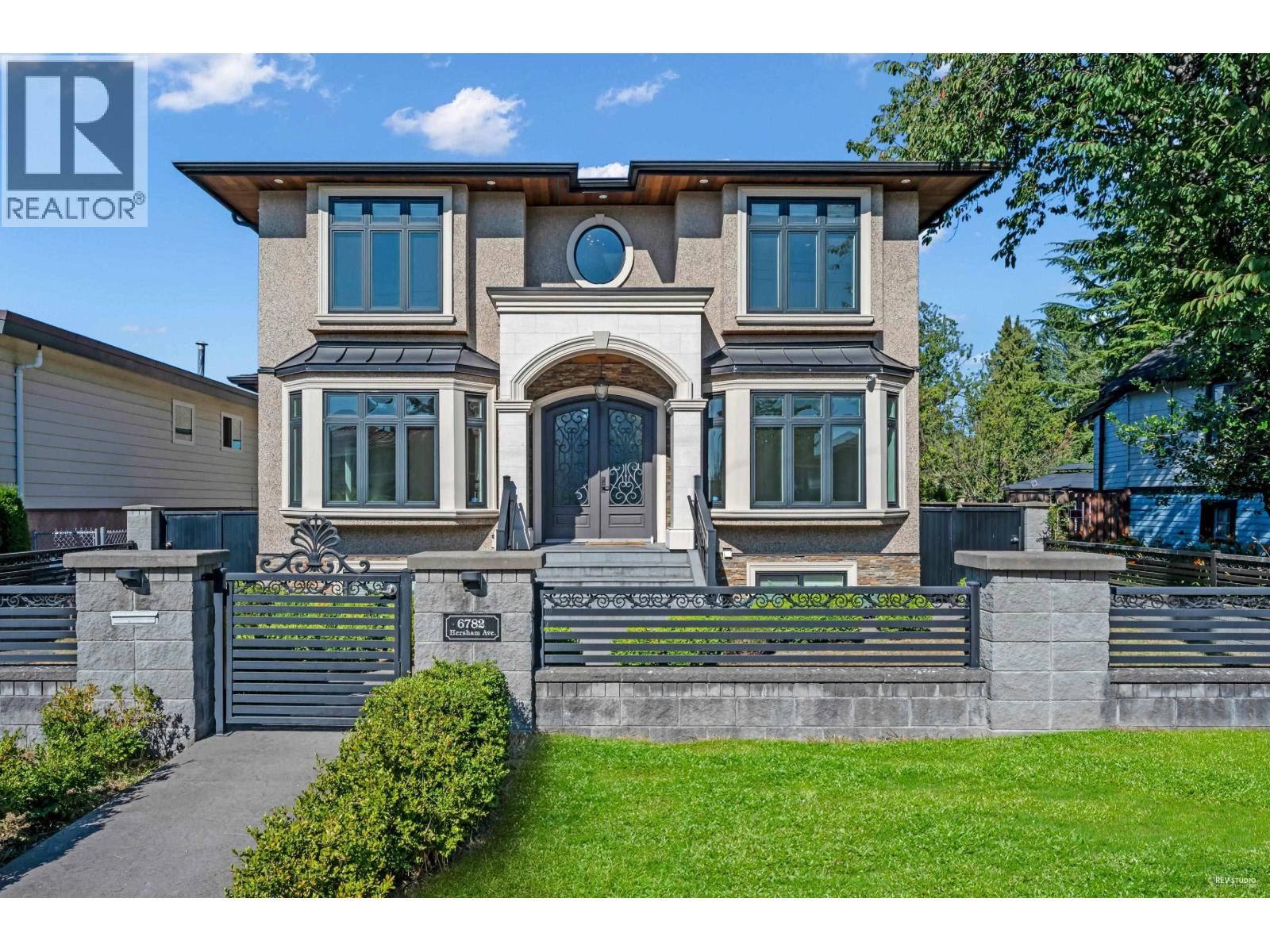 6782 Hersham Ave, Burnaby, BC V5E 3K8