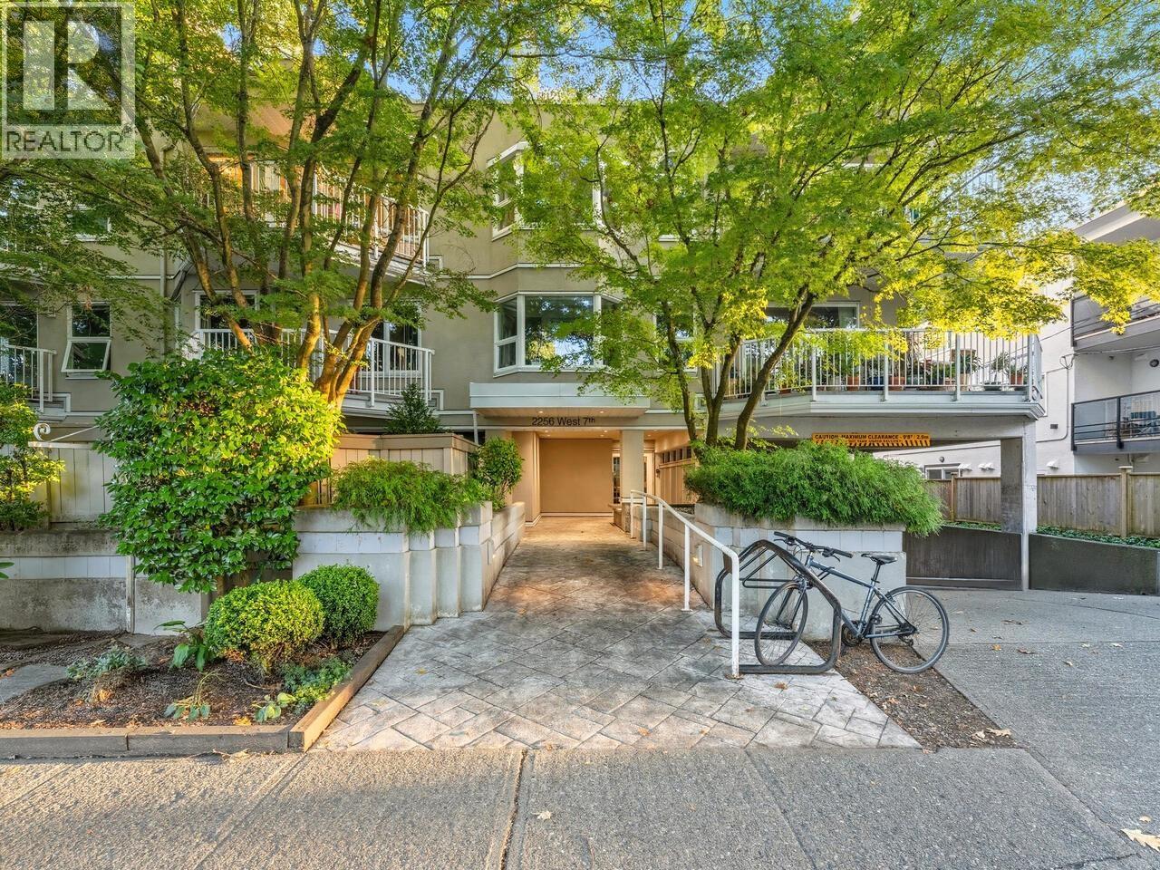 2256 W 7th Avenue Unit 301, Vancouver, BC V6K 1Y2