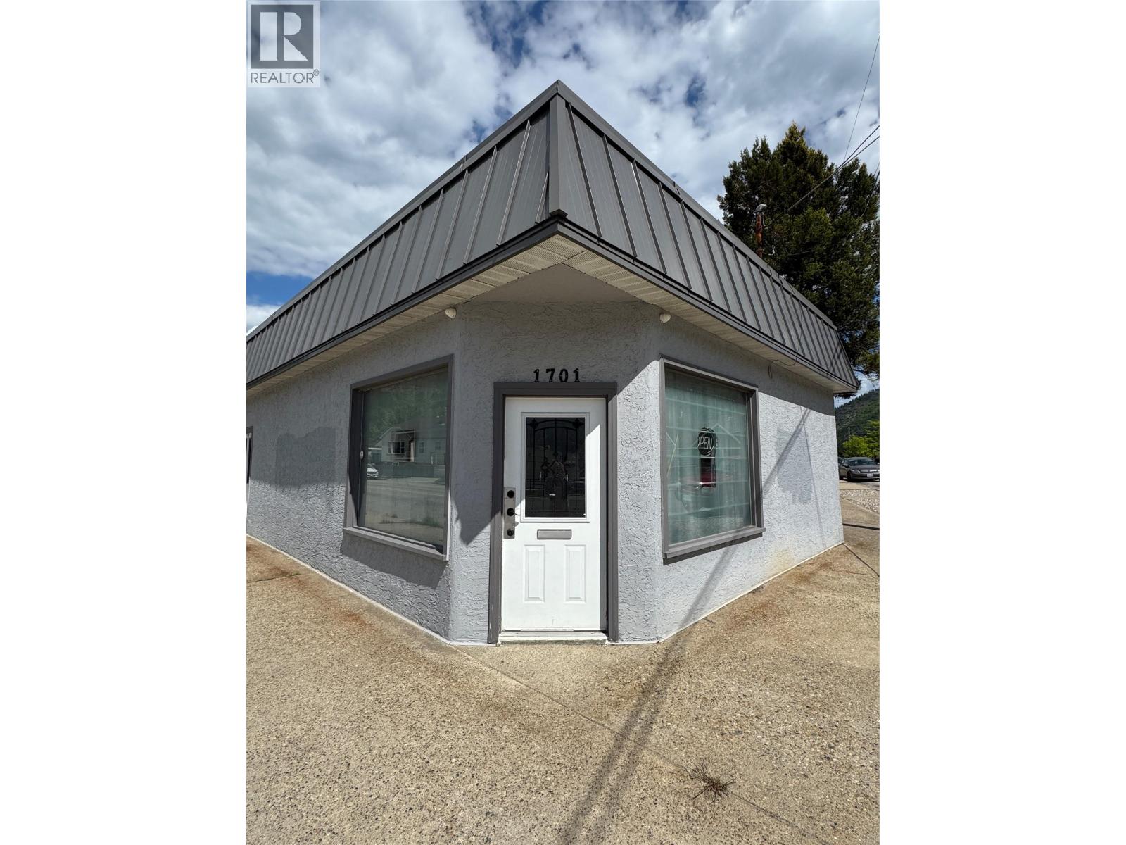 1701 Third Ave, Trail, BC V1R 1R1