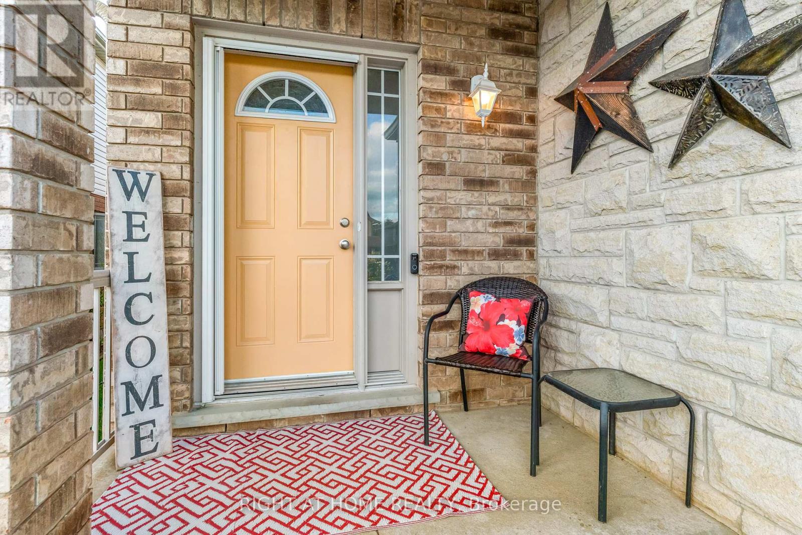 219 Banting Cres, Essa Angus, ON L3W 0P8