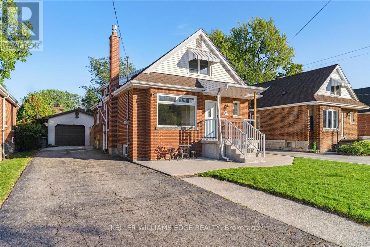 29 E 34th St, Hamilton, ON L8V 3W2