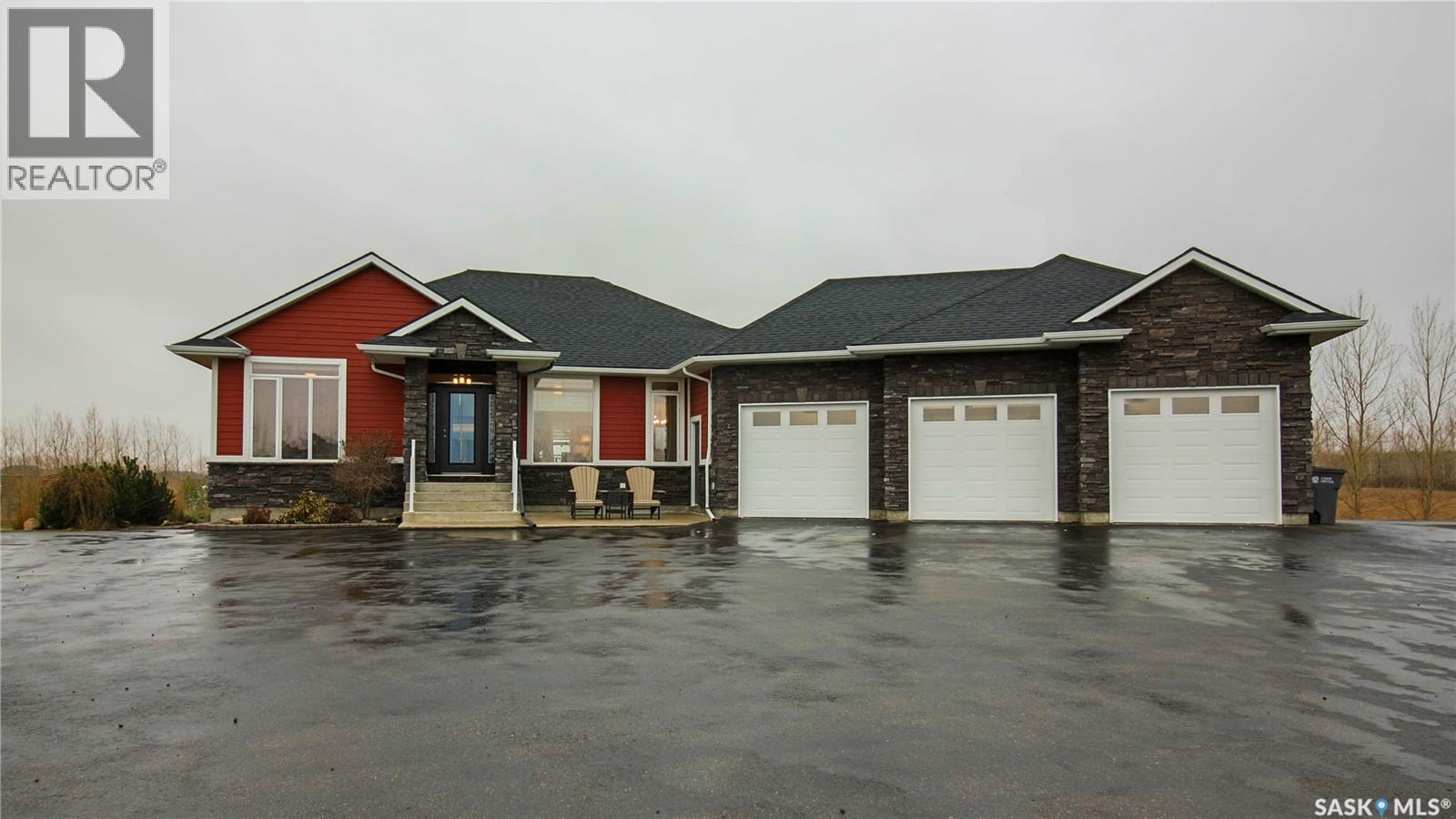 131 Rock Pointe Pl, Pilot Butte, SK S0G 3Z0