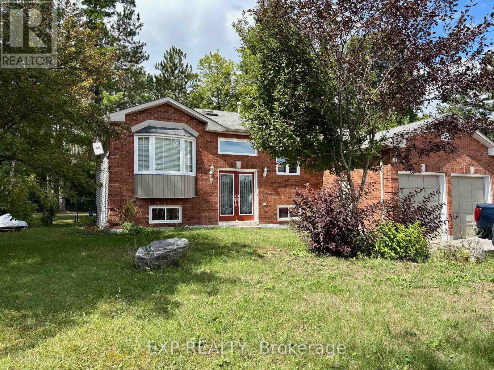 9 Birdie Ct, Wasaga Beach, ON L9Z 1C1