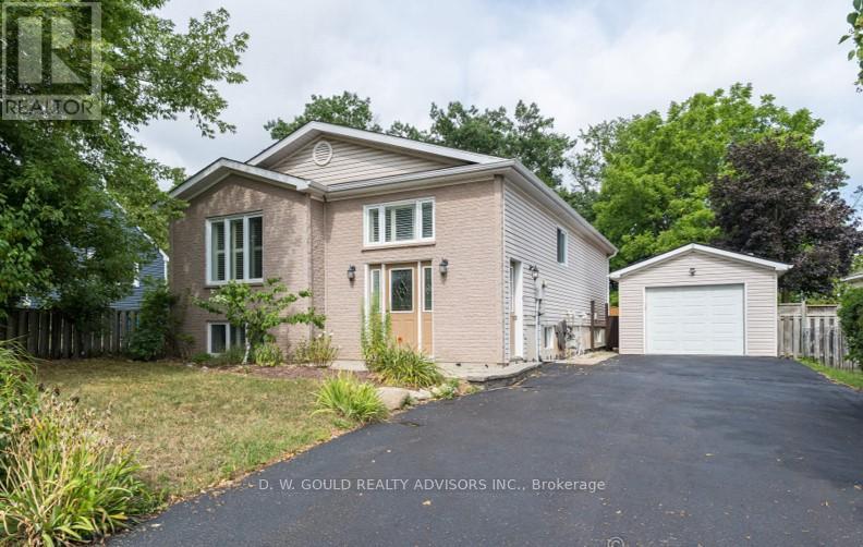 42 River Dr, Halton Hills, ON L7G 2J2