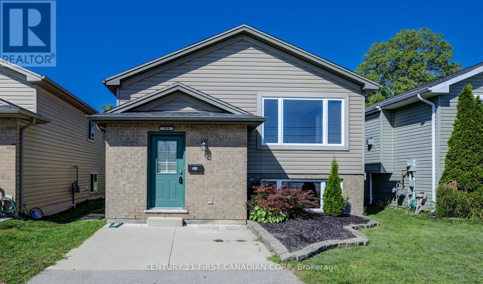 212 Ewart St SW, Strathroy-Caradoc, ON N7G 1W7