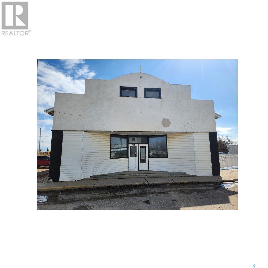 705 Main St, Zenon Park, SK S0E 1W0