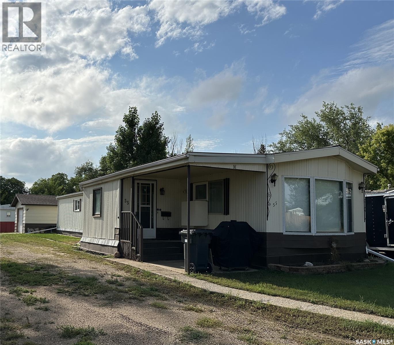 55 14 Street, Weyburn, SK S4H 1L5
