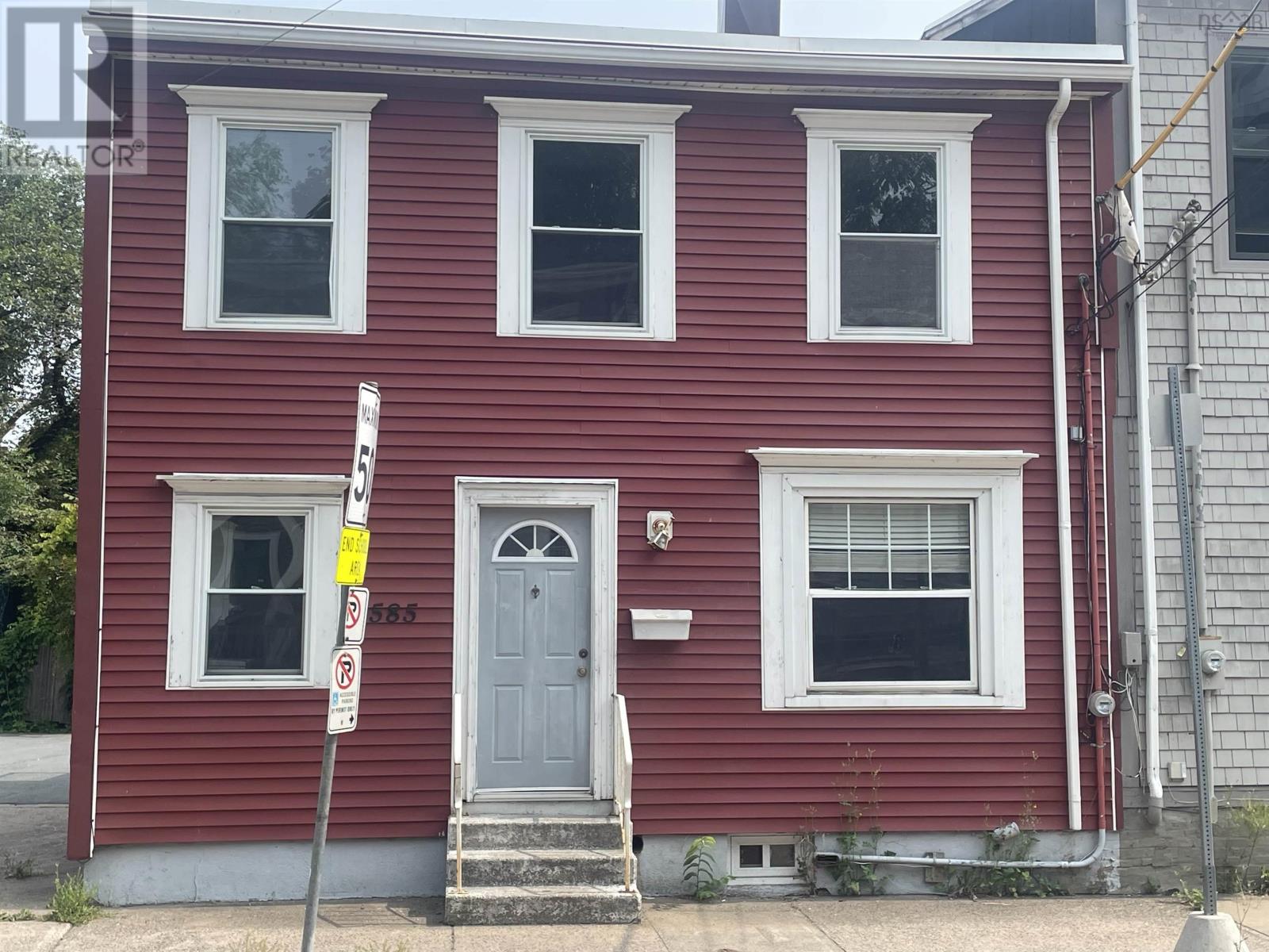 2585 Maynard St, Halifax, NS B3K 3V6