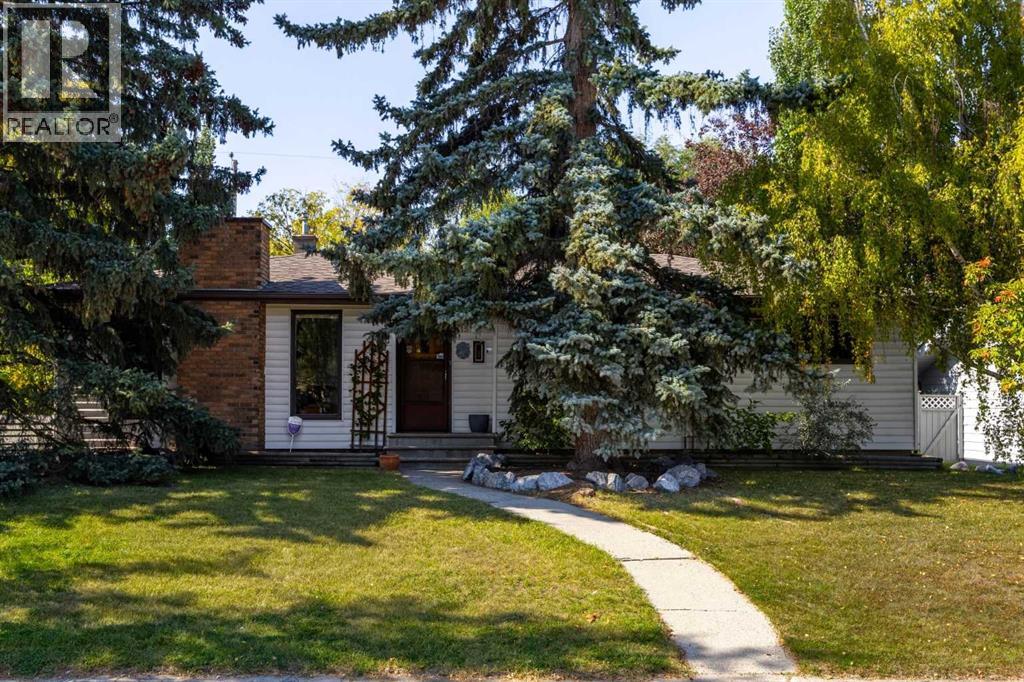 151 Waterloo Dr SW, Calgary, AB T3C 3G4