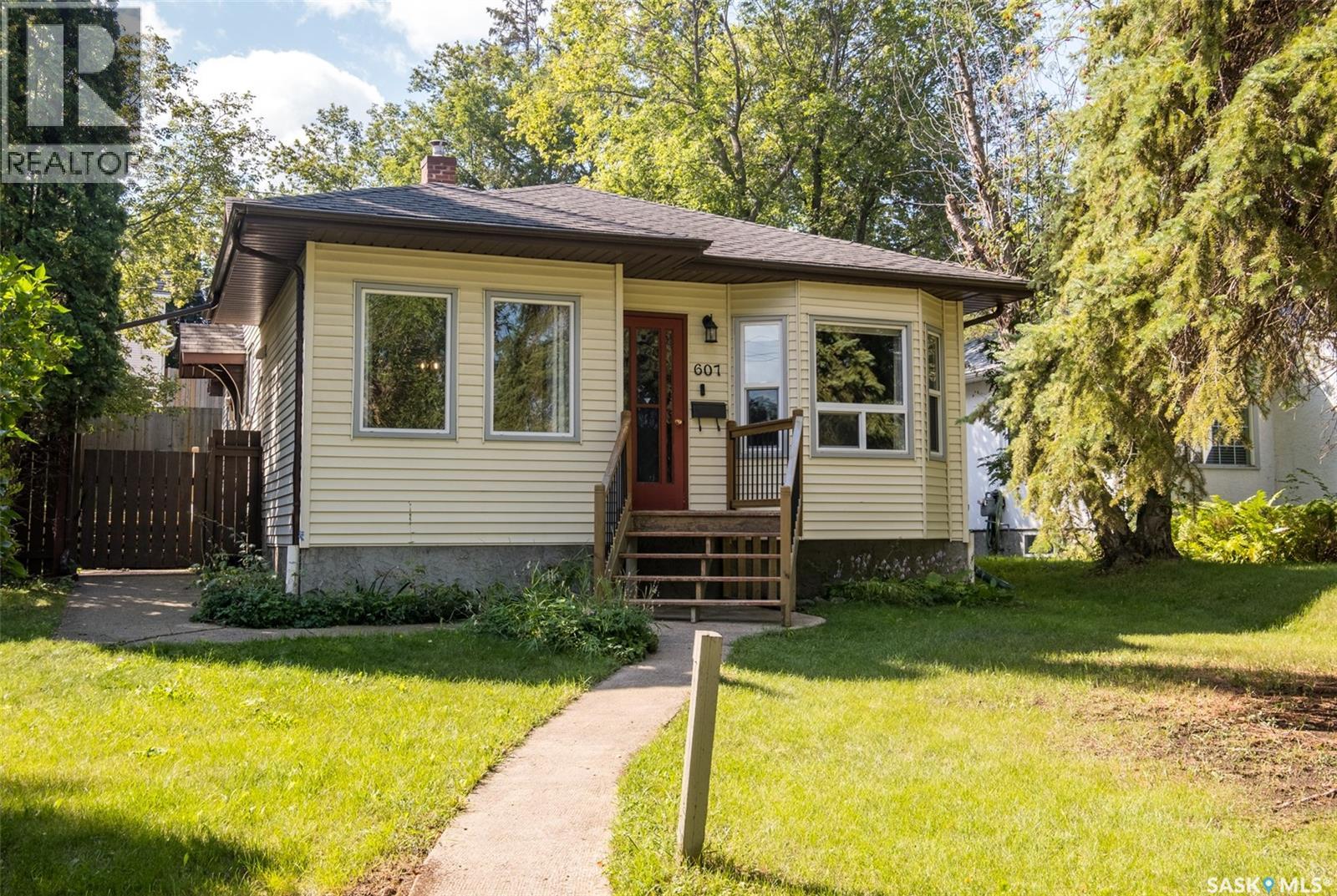 607 20 Street West, Prince Albert, SK S6V 4H4