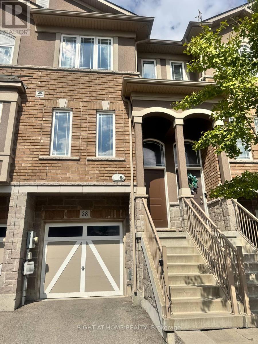 38 Bloom Cres, Hamilton, ON L0R 1P0