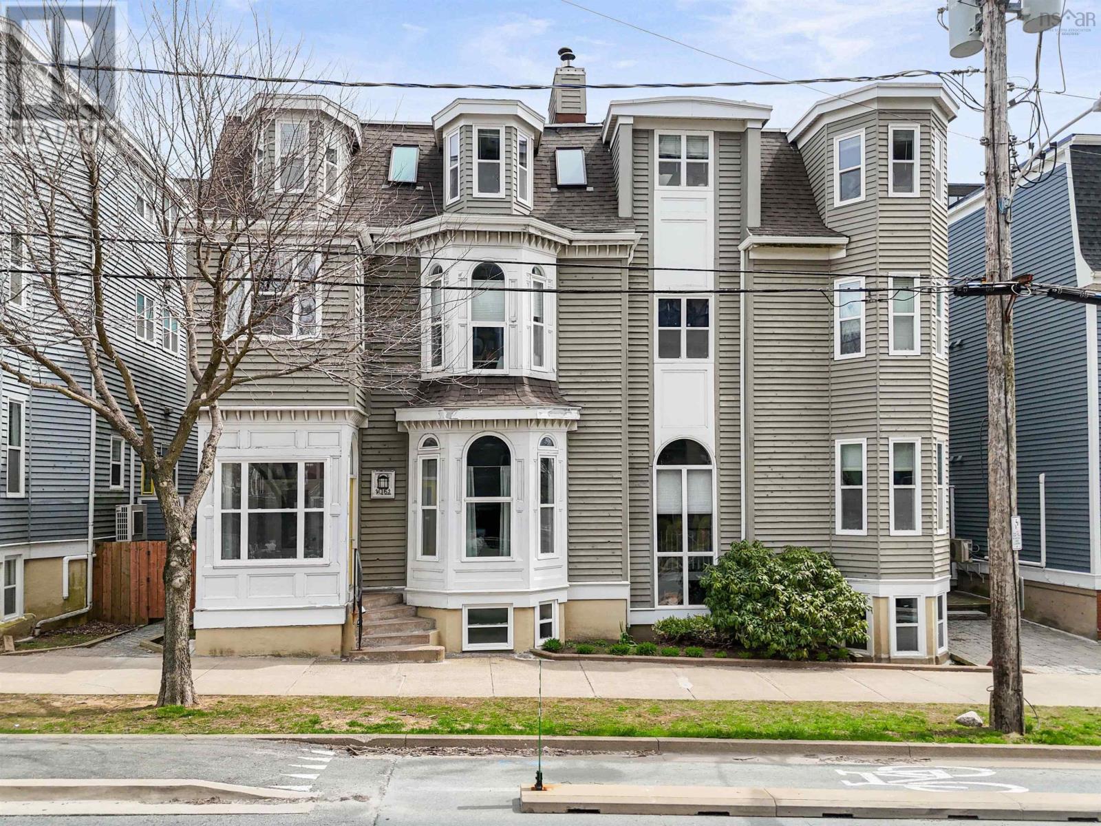 1061 S Park Street Unit 6, Halifax, NS B2H 2W5