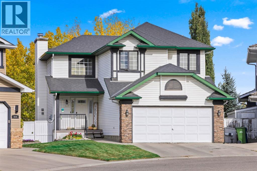 435 Douglas Ridge Mews SE, Calgary, AB T2Z 2M4