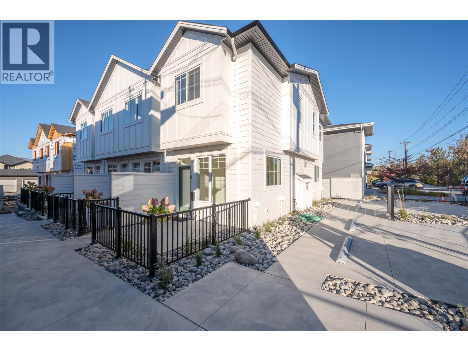 795 Ontario Street Unit 102, Penticton, BC V2A 4S4