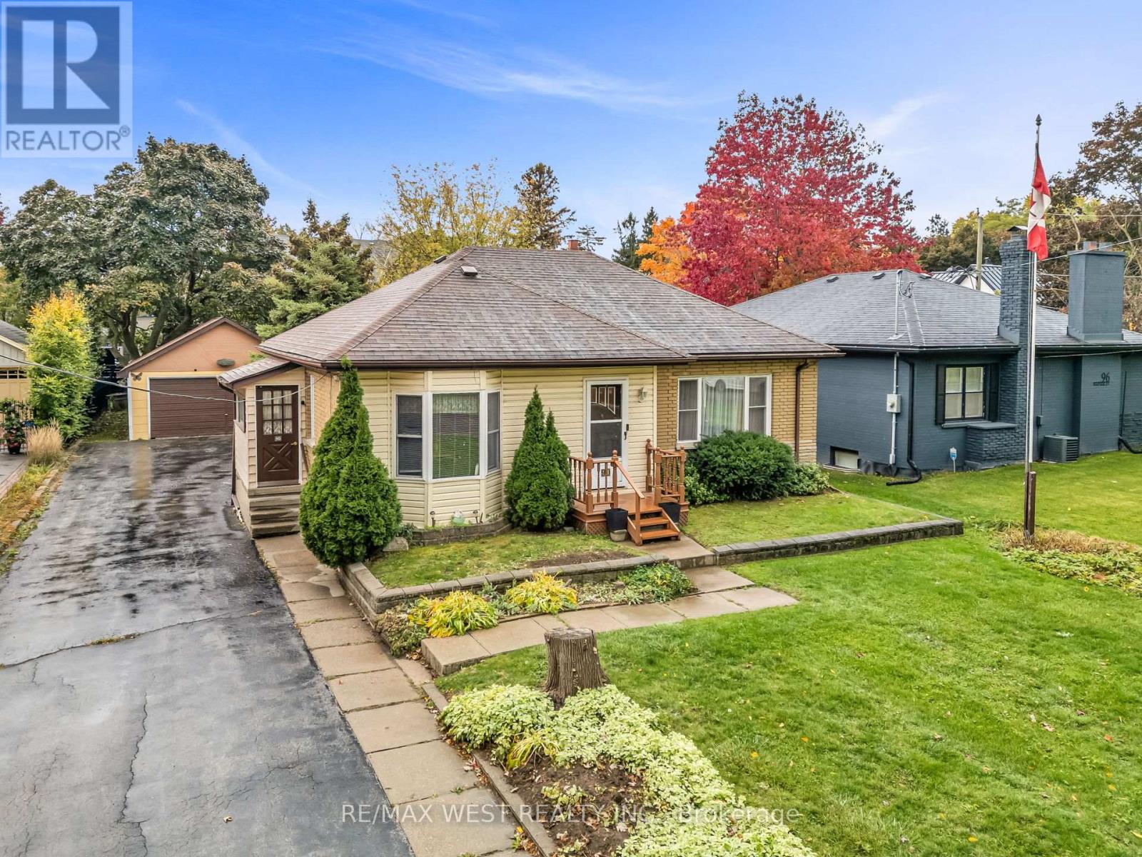90 Napier St, Vaughan, ON L0J 1C0