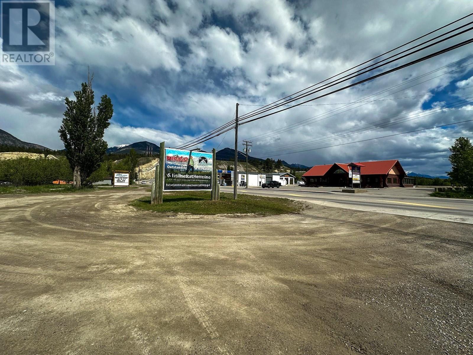 2 Avenue, Invermere, BC V0A 1K7