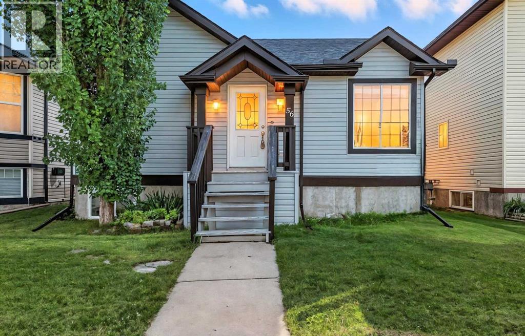 56 Luxstone Cres SW, Airdrie, AB T4B 2W7