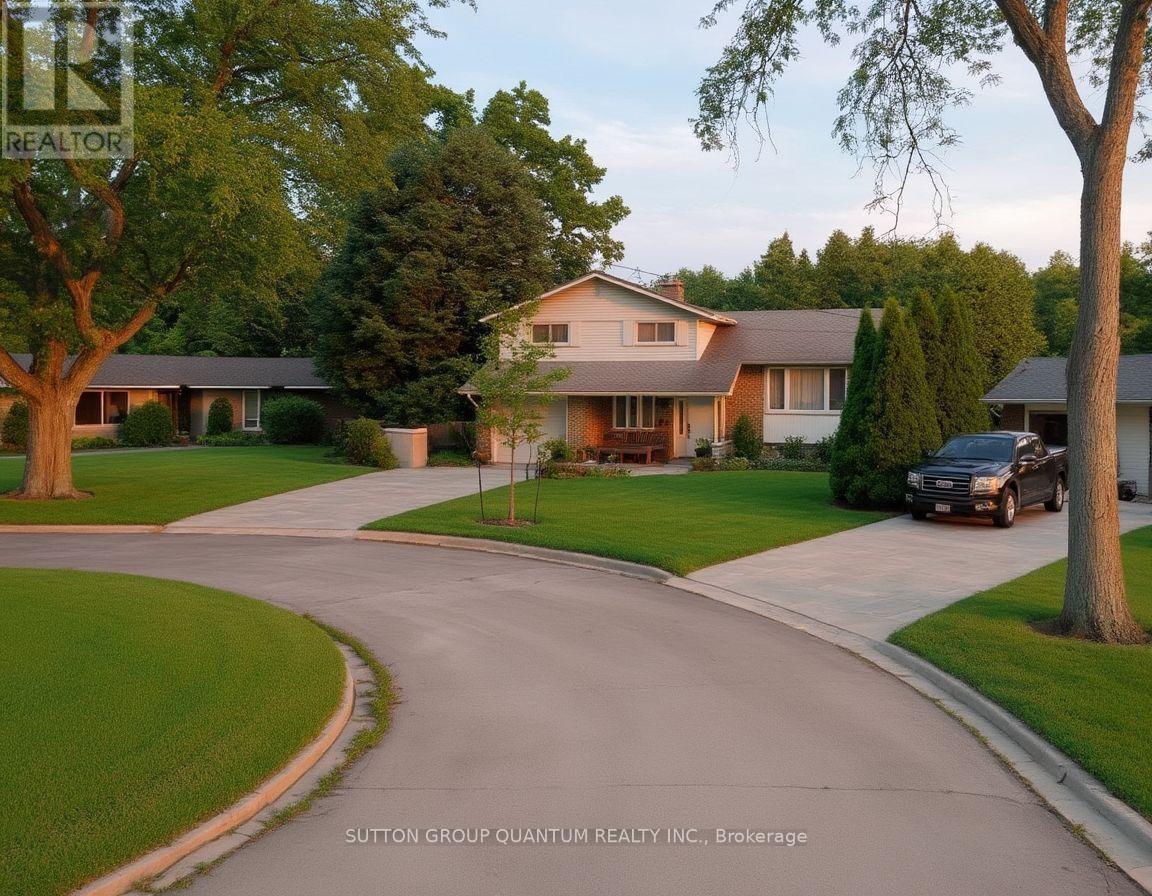 3 Colonial Ct, St. Catharines, ON L2N 2R2