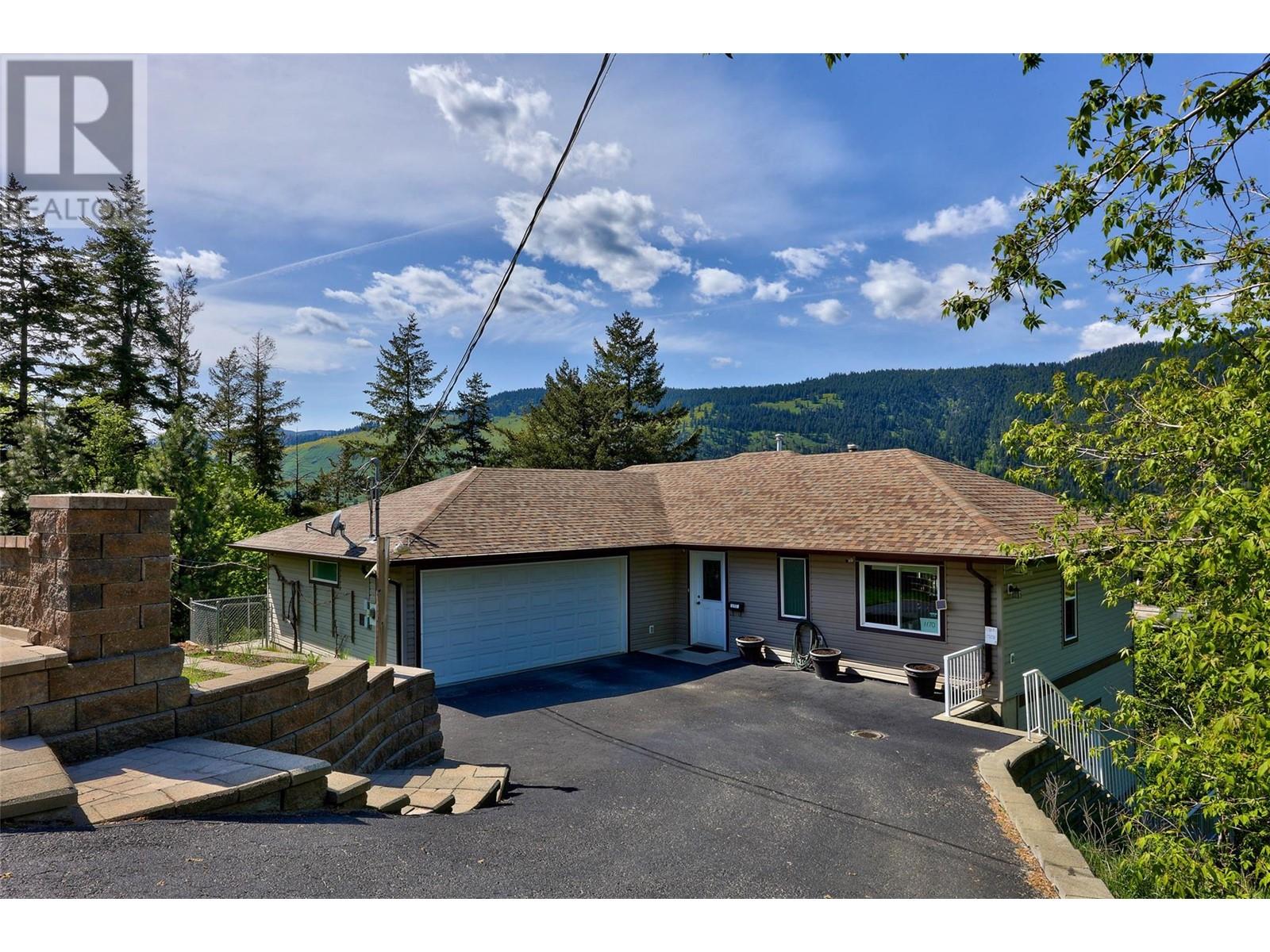 1170 Montgomery Pl, Chase, BC V0E 1M0