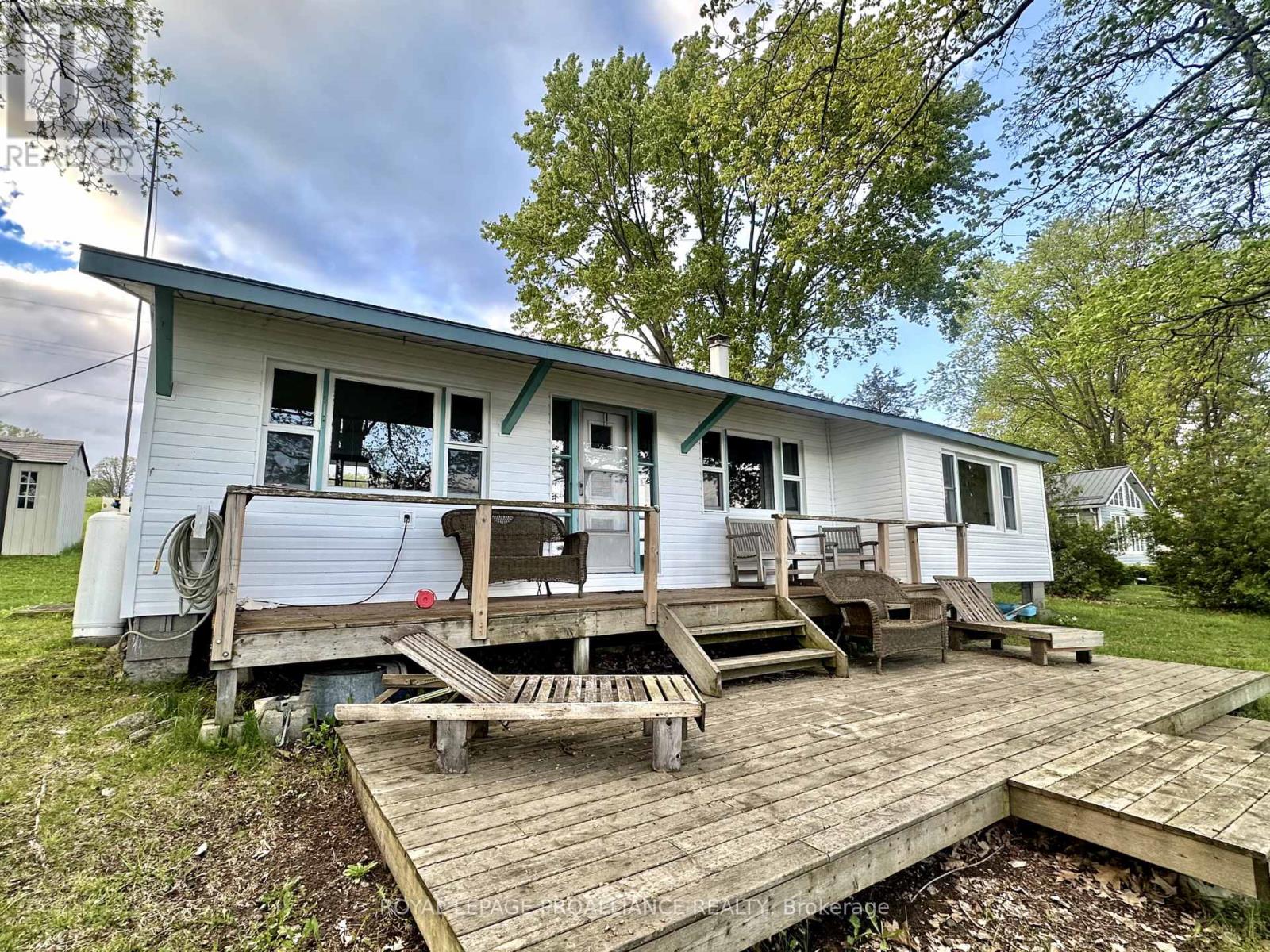 32 Quinte View Rd, Greater Napanee Greater Napanee, ON K0H 1G0