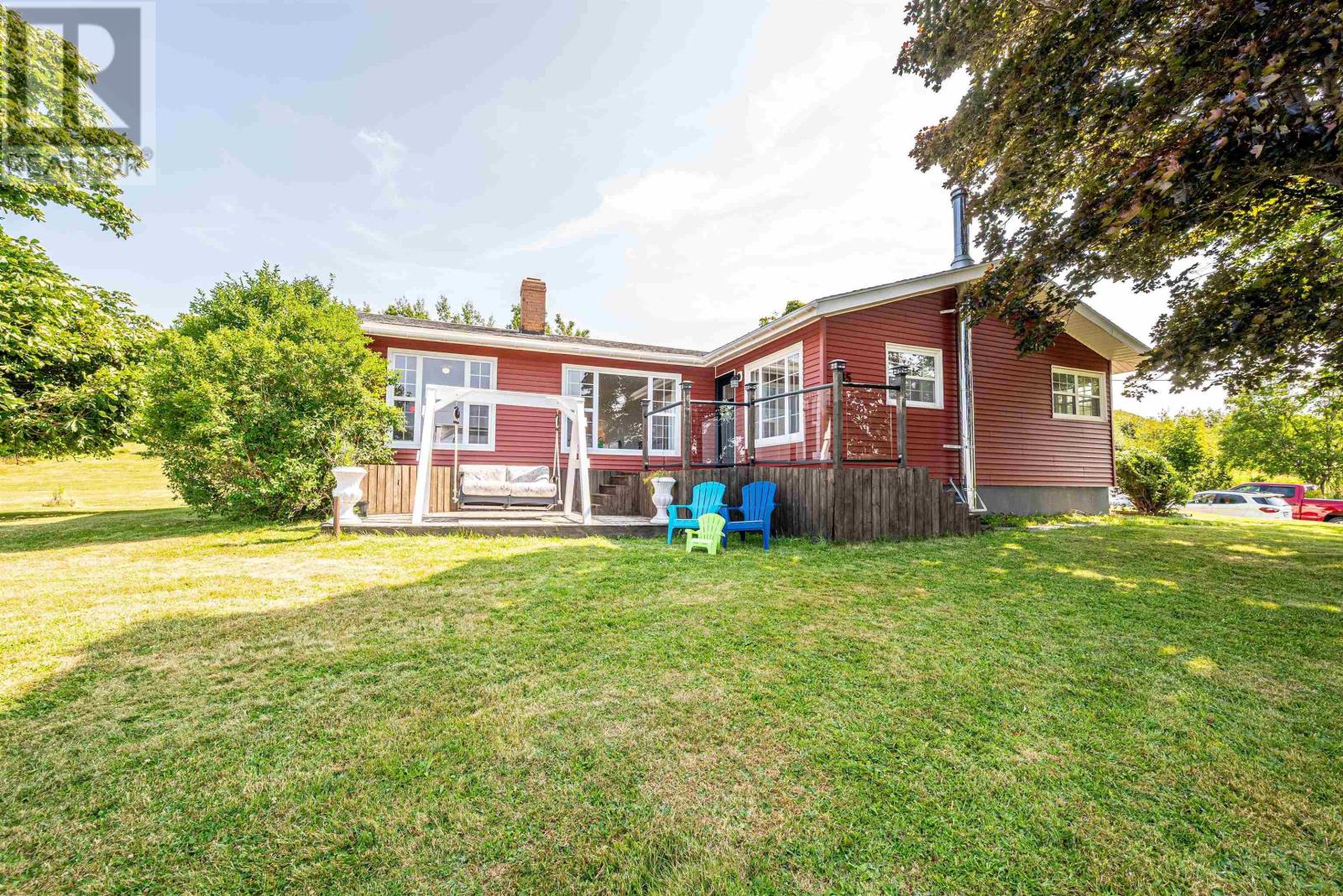 85 Chestnut St, Trenton, NS B0X 1X0
