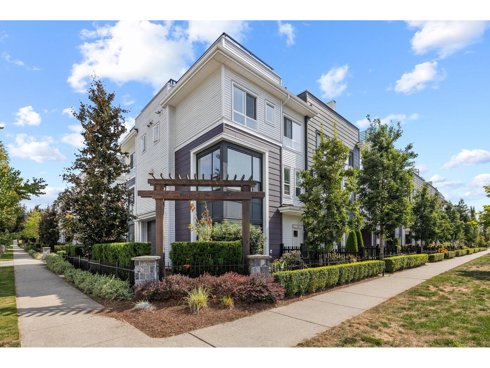 16336 23a Avenue Unit 39, Surrey, BC V3Z 0S5