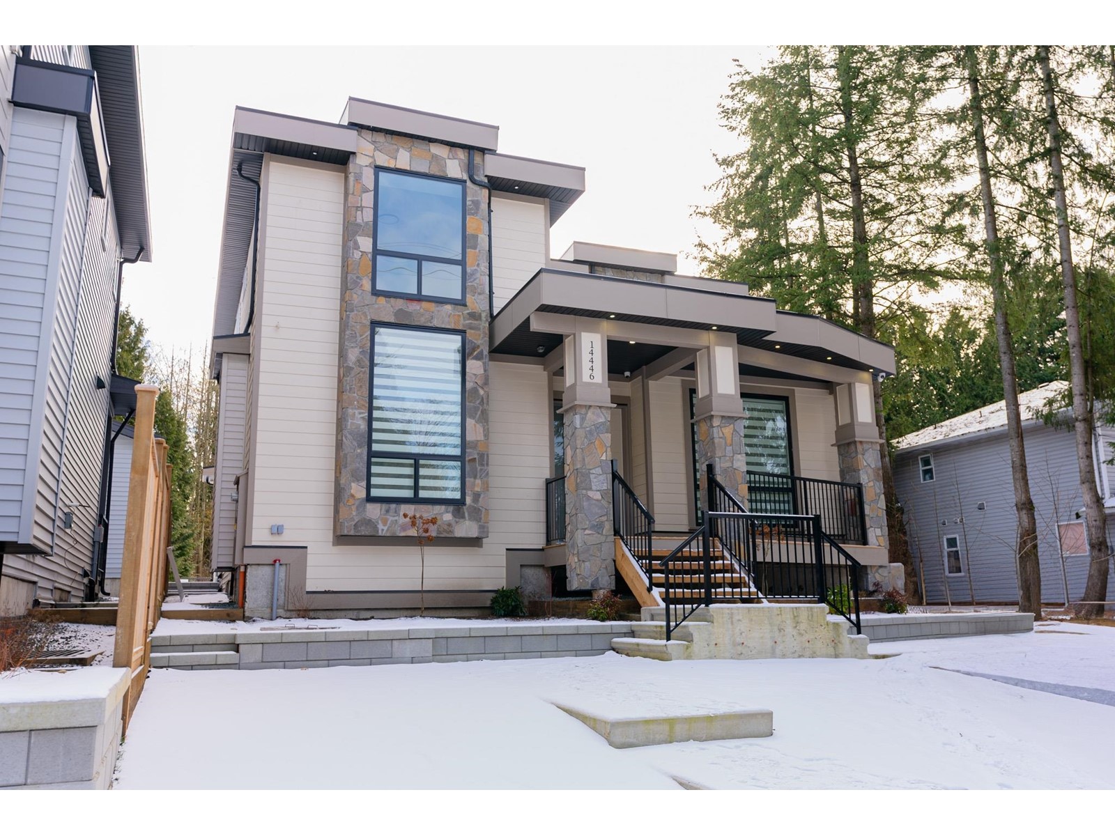 14446 60 Avenue, Surrey, BC V3S 1R3