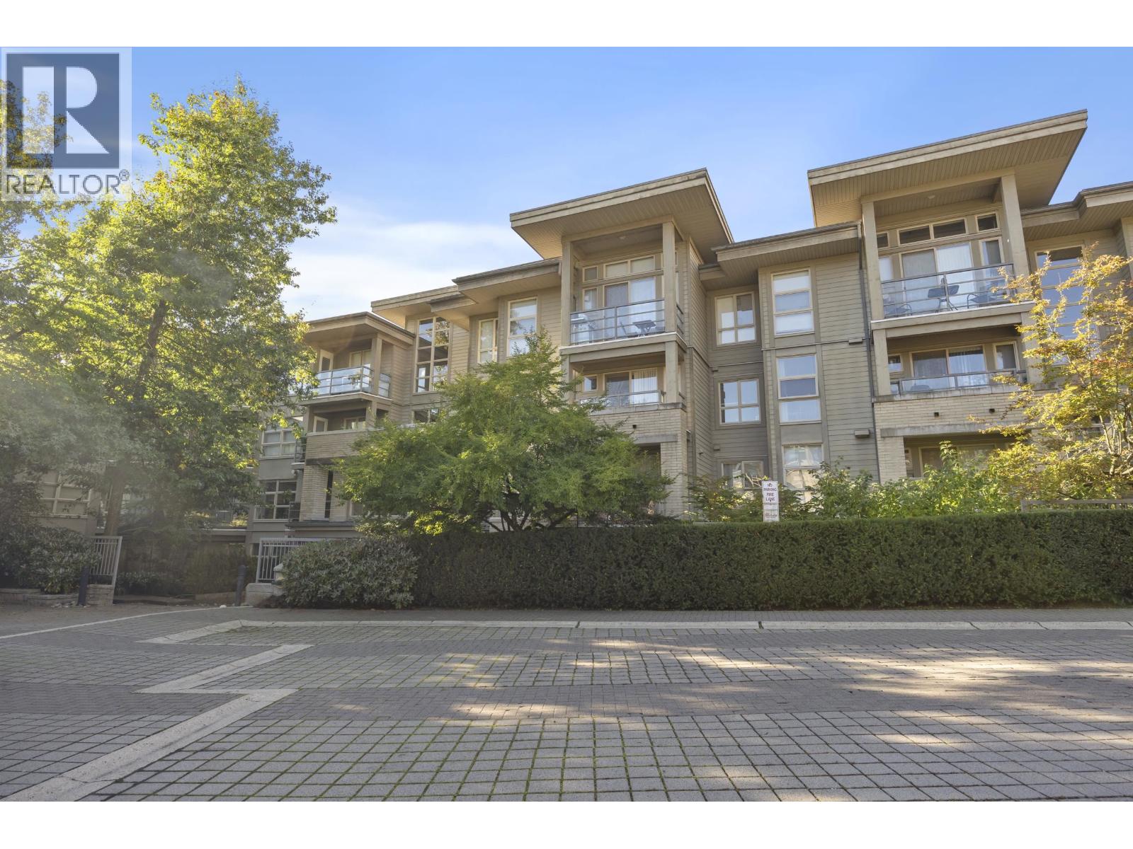 9339 University Crescent Unit 310, Burnaby, BC V5A 4Y1