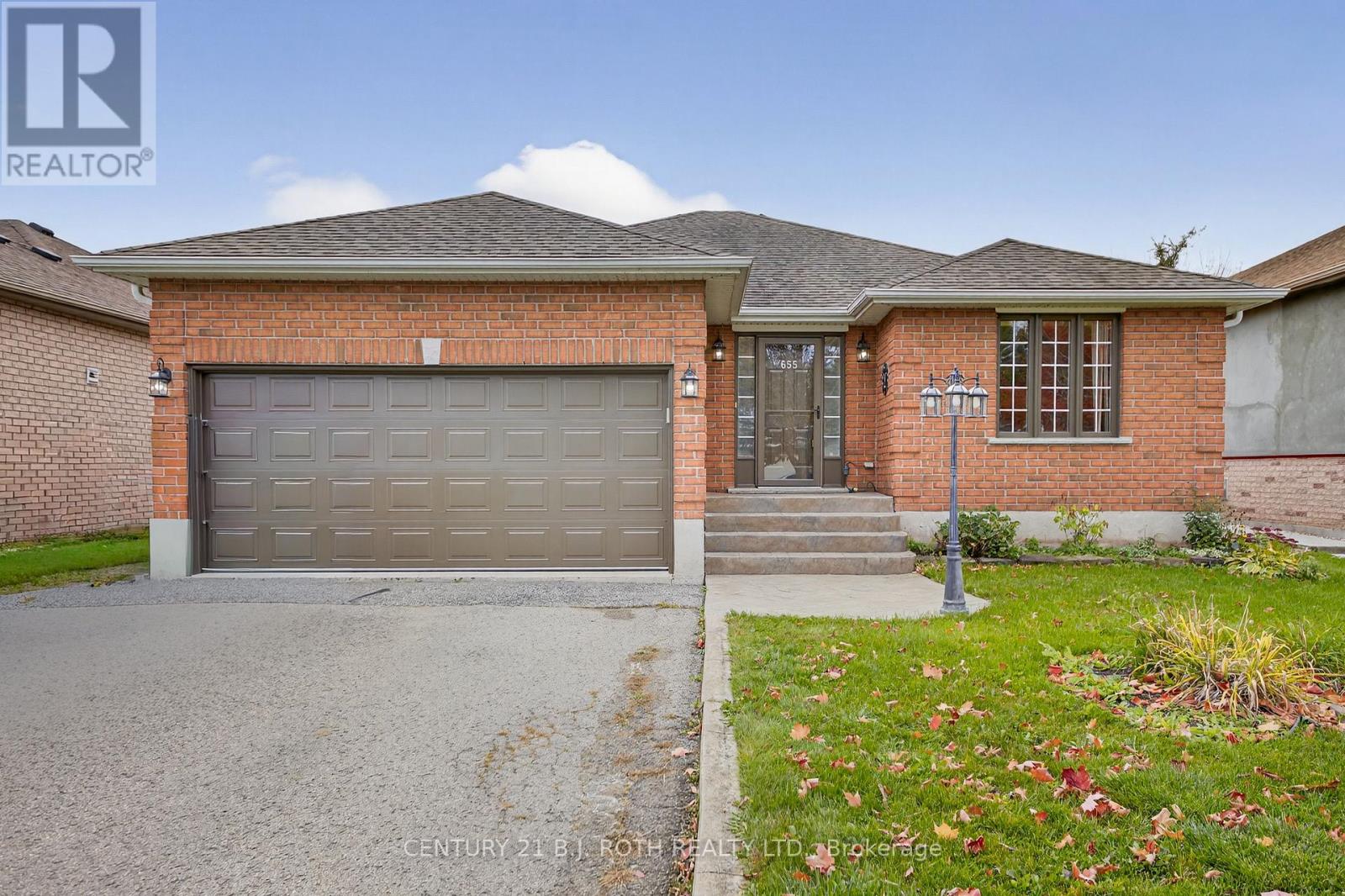 655 Glen Cedar Cres, Innisfil, ON L9S 2J5