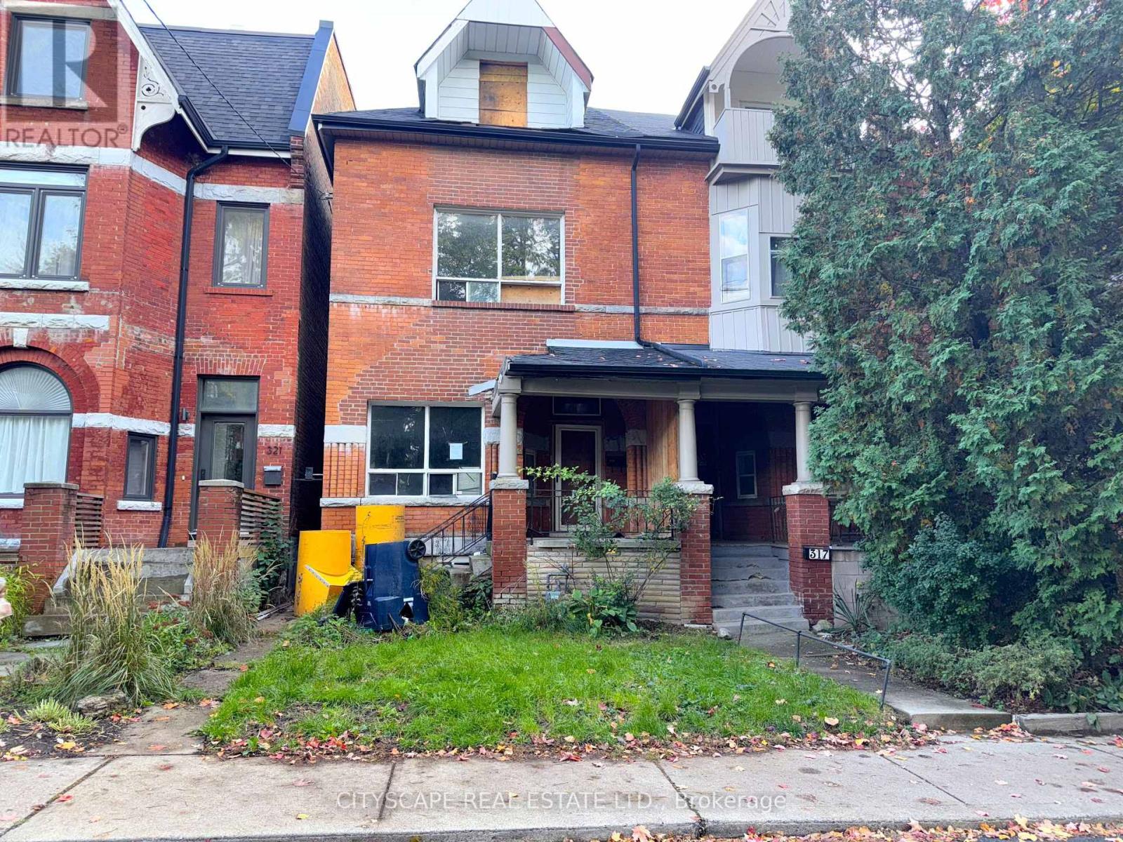 319 Crawford St, Toronto, ON M6J 2V7