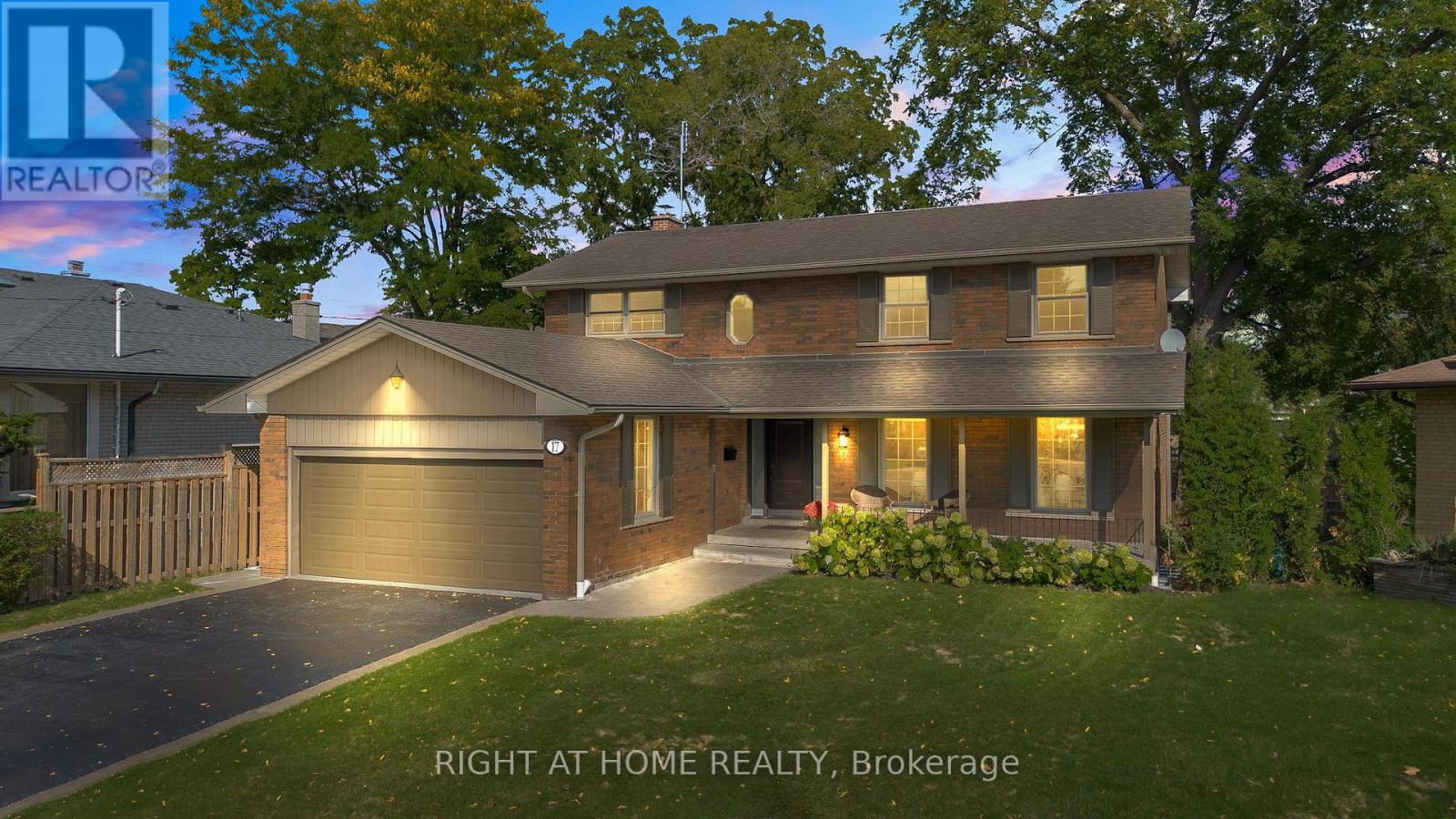 17 Glen Meadow Ct, Toronto Islington-city Centre West, ON M9B 5B9