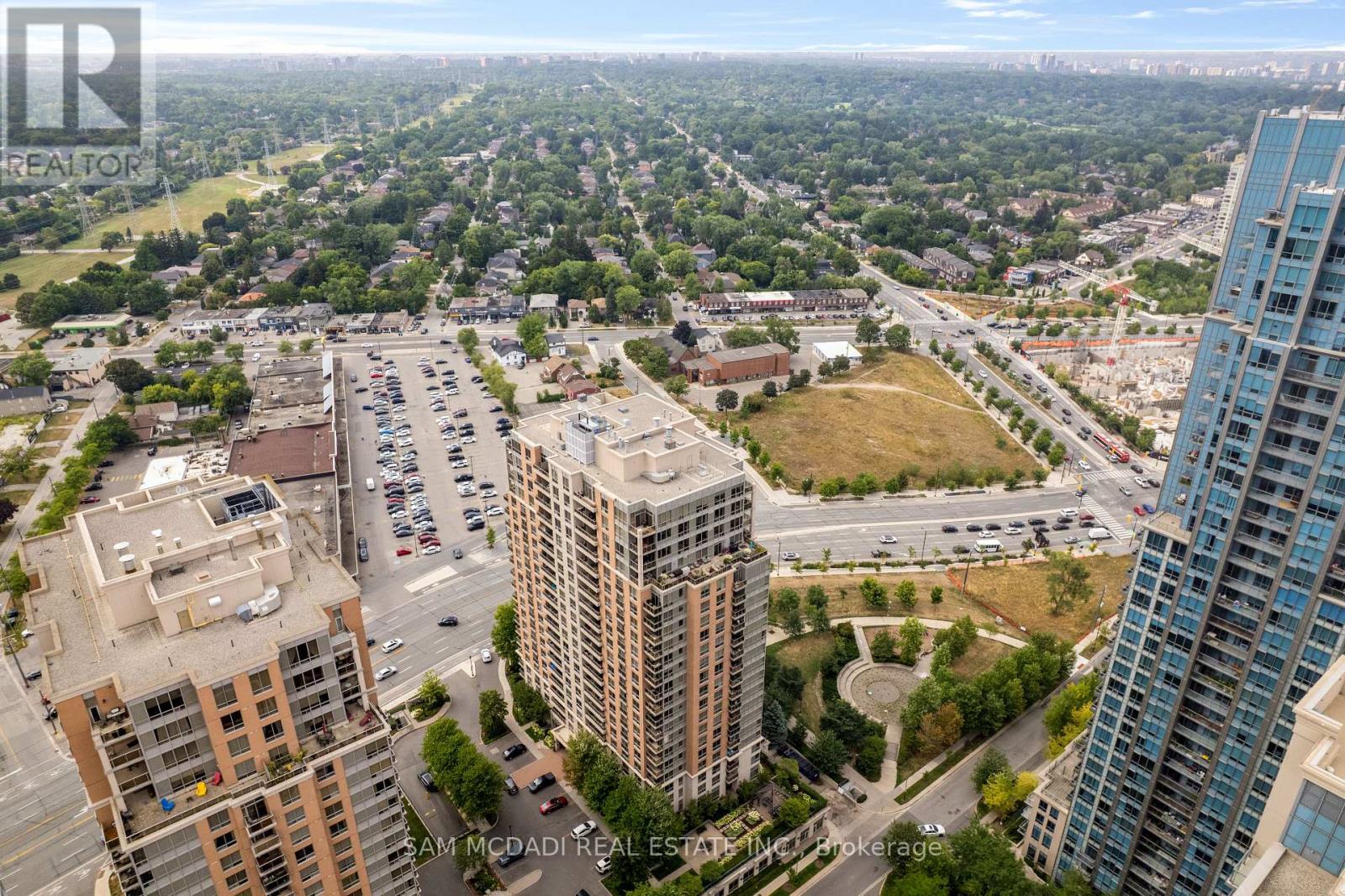 2002 5229 Dundas St W, Toronto, ON M9B 6L9