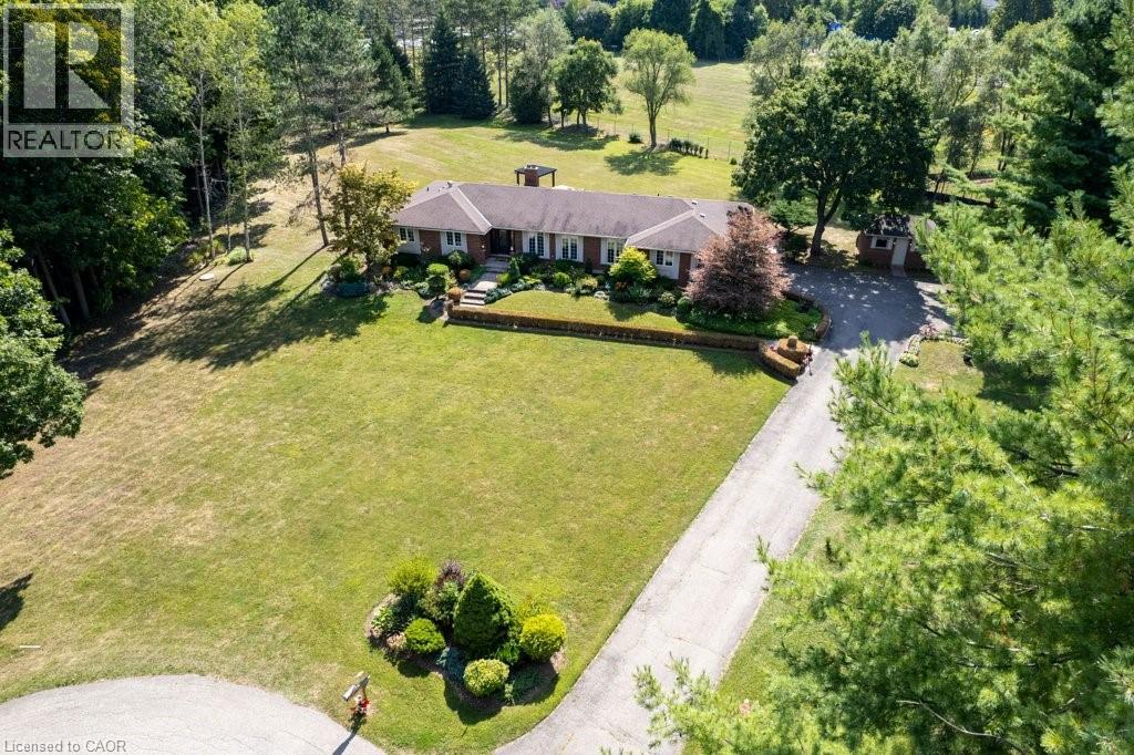 3 Meadowbrook Ct, Brant, ON N0E 1N0